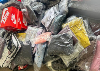 Chișinău: Articole vestimentare fără acte de proveniență, depistate de echipele mobile ale Vămii