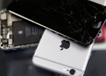 Apple permite utilizatorilor să repare singuri iPhone 16e cu piese și unelte oficiale