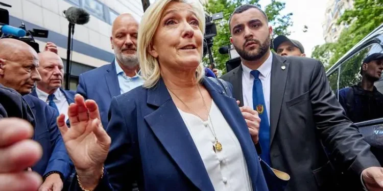 Marine Le Pen anunță o luptă pașnică pentru „drepturile civile” ale francezilor. „Vom lua exemplu de la Martin Luther King”