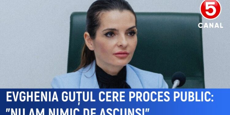 „Evghenia este bașcanul nostru!” Protest masiv al susținătorilor și aproape 60.000 de semnături pentru eliberarea lui Guțul în fața clădirii instanței