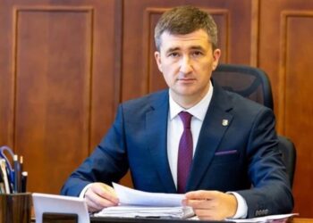 Ion Munteanu cere Curții Constituționale anularea legii scandaloase privind amnistia