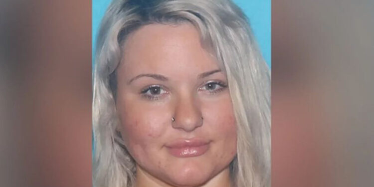 Femeie din New Jersey a încercat să angajeze un asasin pe Tinder pentru a ucide un polițist și fiica acestuia