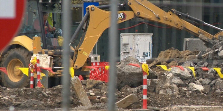 Explozie la o magistrală de metrou din Sectorul 1 din Bucureşti: un bărbat a fost rănit