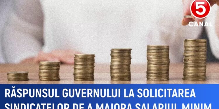 De aproape un an, sindicatele cer autorităților să majoreze salariul minim. Ce spune guvernul?