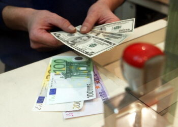 Atenție: Schimbare surprinzătoare în ordinea valutelor afișate la casele de schimb! |VIDEO